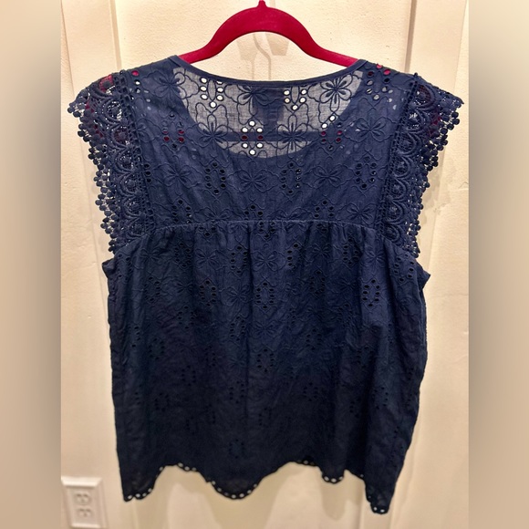 🌶️ Knox Rose Navy Blue eyelet cotton shirt. - Picture 3 of 3